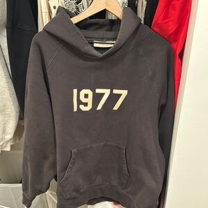Fear of God ESSENTIALS 1977 Hoodie in Dark Gray